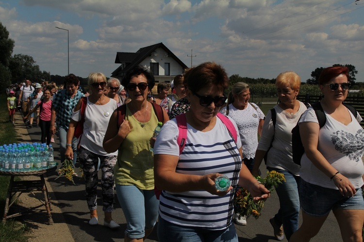 15 sierpnia w Ligocie Książęcej z pielgrzymami z Namysłowa i okolic