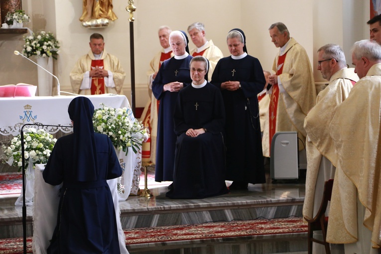 Śluby wieczyste 4 służebniczek w Dębicy