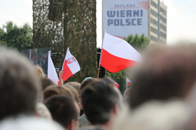 Katowice. Defilada "Wierni Polsce"