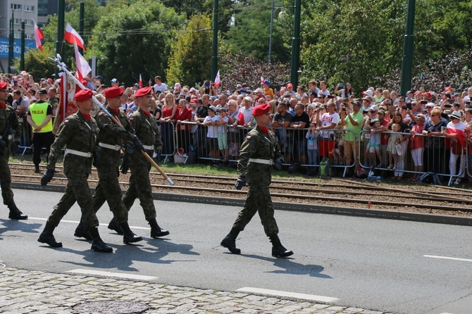 Katowice. Defilada "Wierni Polsce"