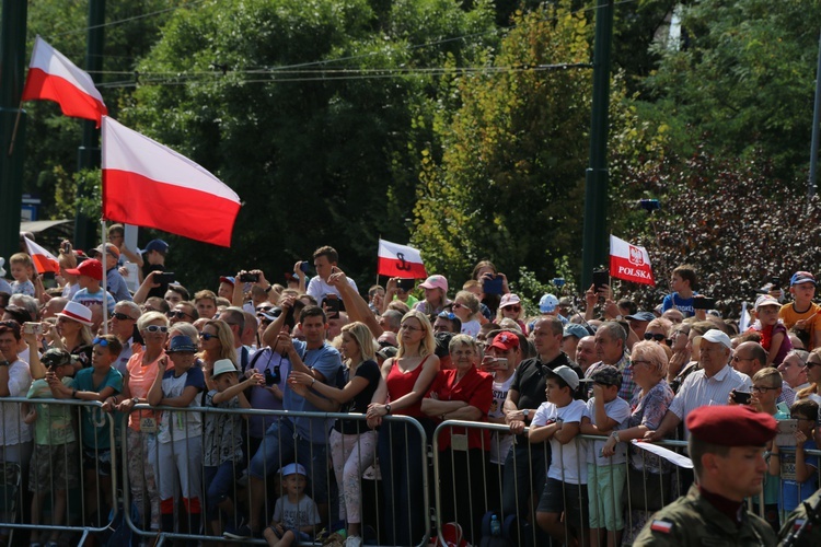 Katowice. Defilada "Wierni Polsce"