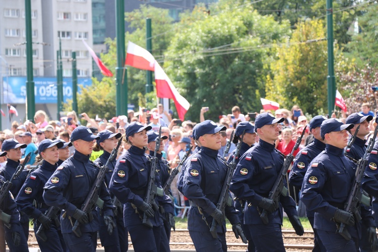 Katowice. Defilada "Wierni Polsce"