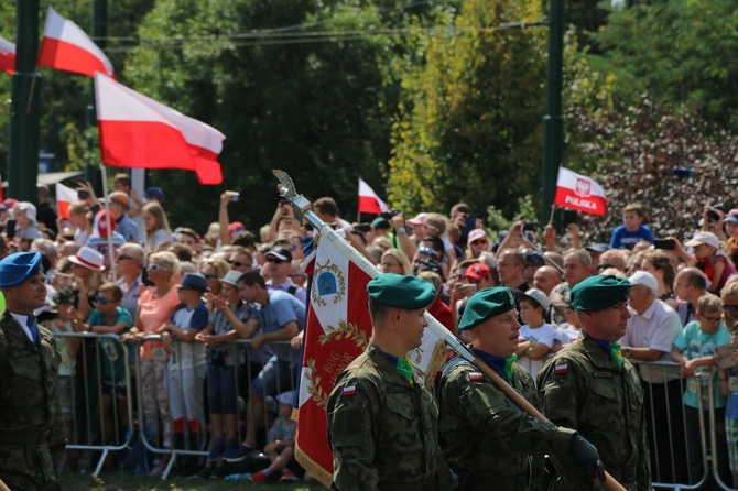 Katowice. Defilada "Wierni Polsce"