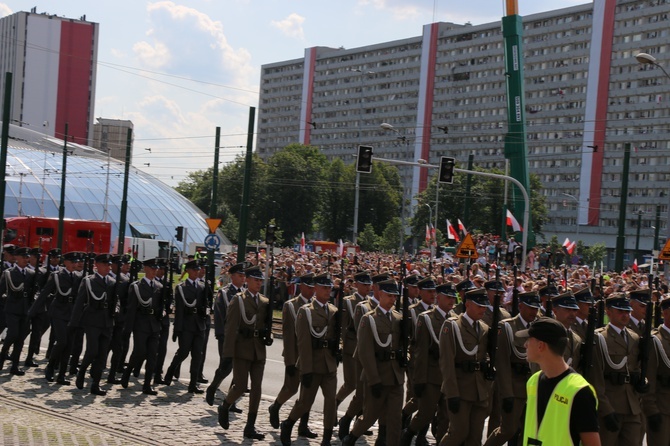 Katowice. Defilada "Wierni Polsce"