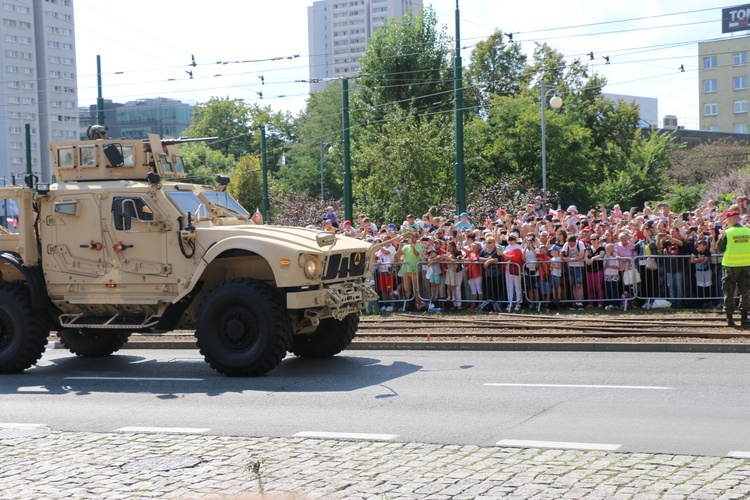 Katowice. Defilada "Wierni Polsce"