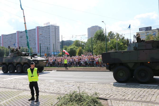 Katowice. Defilada "Wierni Polsce"