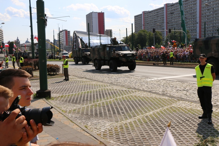 Katowice. Defilada "Wierni Polsce"