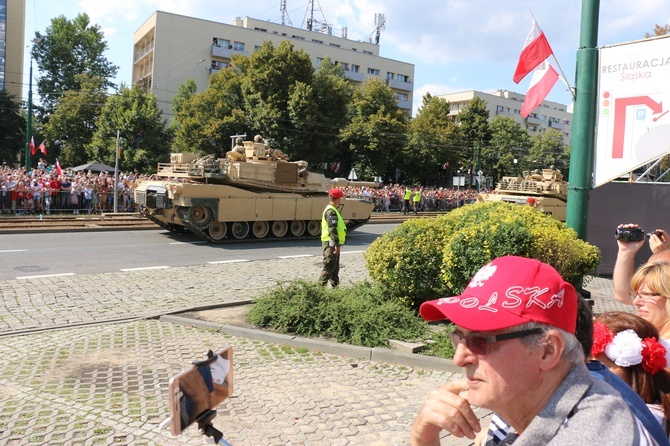 Katowice. Defilada "Wierni Polsce"