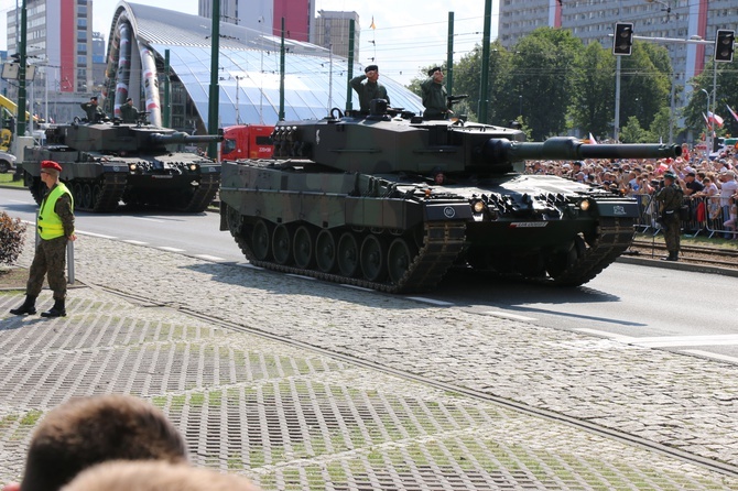 Katowice. Defilada "Wierni Polsce"