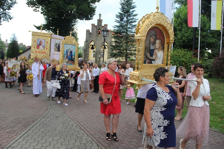 Sto lat obecności Sióstr Franciszanek Rodziny Maryi w Nowym Wiśniczu