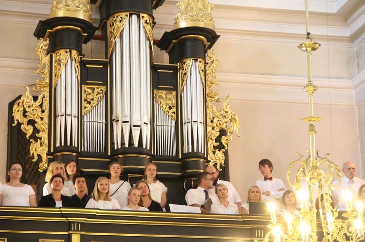 Sto lat obecności Sióstr Franciszanek Rodziny Maryi w Nowym Wiśniczu