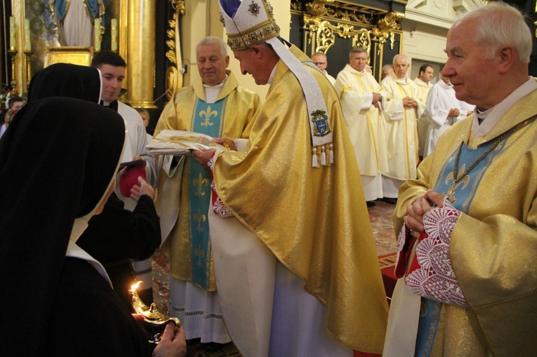 Sto lat obecności Sióstr Franciszanek Rodziny Maryi w Nowym Wiśniczu