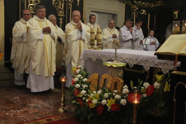 Sto lat obecności Sióstr Franciszanek Rodziny Maryi w Nowym Wiśniczu