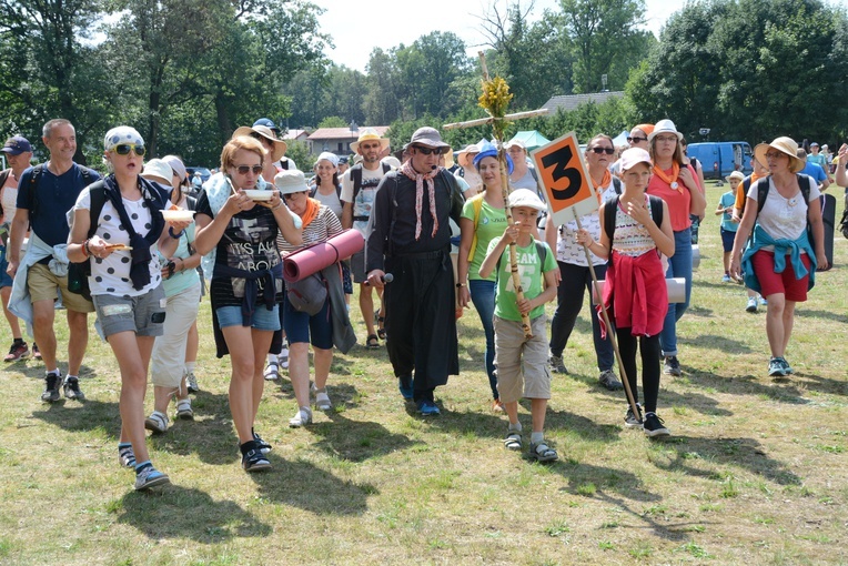Pielgrzymkowy obiad w Gwoździanach