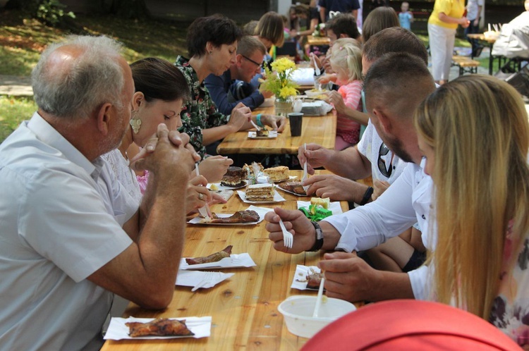 Głębowice - piknik parafialny i konkurs na "Bukiet ziela"