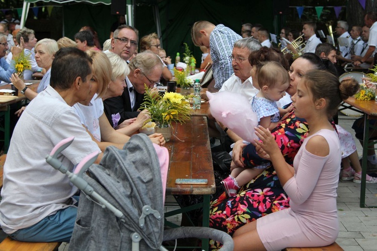 Głębowice - piknik parafialny i konkurs na "Bukiet ziela"