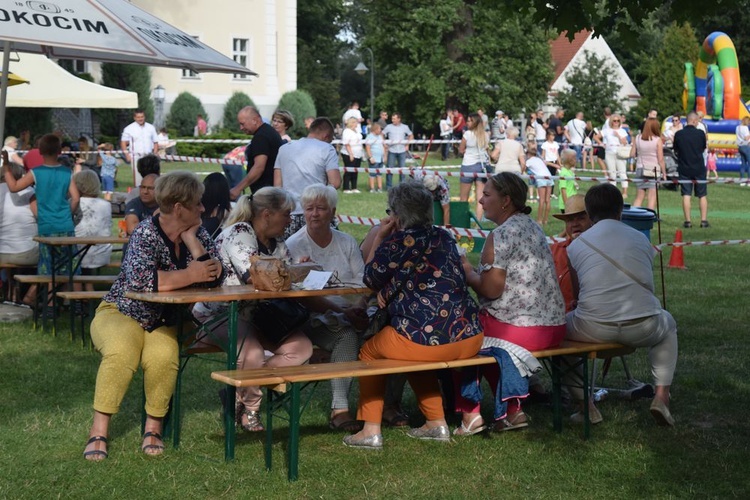 Rodzinne świętowanie jubileuszów w Krzyżowej