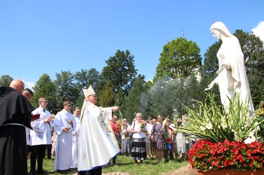 Uroczystość Wniebowzięcia NMP i piknik wojskowy w Rychwałdzie