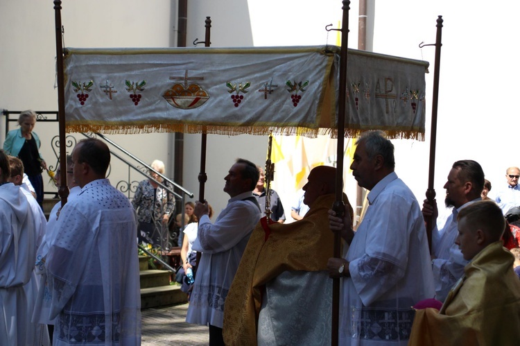 Uroczystość Wniebowzięcia NMP i piknik wojskowy w Rychwałdzie