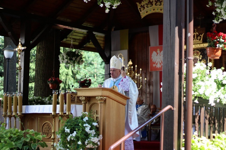 Uroczystość Wniebowzięcia NMP i piknik wojskowy w Rychwałdzie