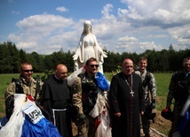 Uroczystość Wniebowzięcia NMP i piknik wojskowy w Rychwałdzie