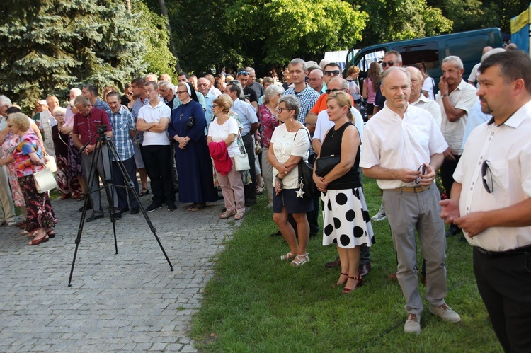 Pamiętają o ochotnikach dzikowskich