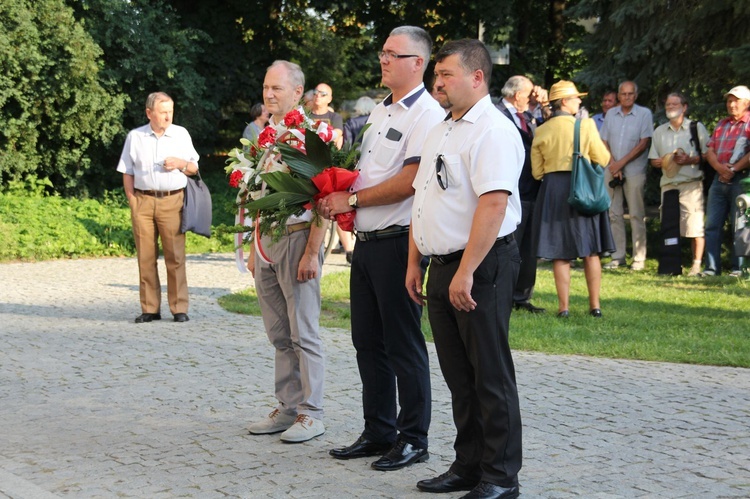 Pamiętają o ochotnikach dzikowskich