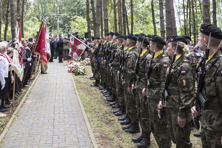 Polana Dębów Pamięci