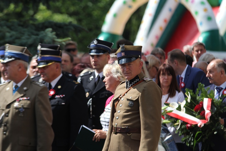 Obchody Święta Wojska Polskiego i uroczystości Wniebowzięcia NMP w Skierniewicach