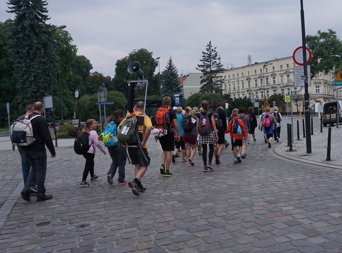 Ślubowane pielgrzymki z Sośnicy i Gliwic na Górę Świętej Anny