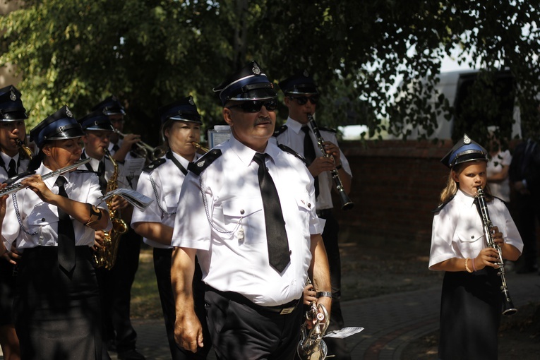 XVII Festyn Rodzinny w Bąkowie Górnym - Msza św.