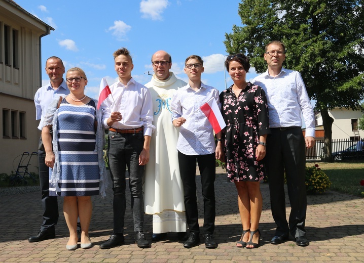 Nastolatkowie z Żórawiny polecieli do katolickiej szkoły w Stanach Zjednoczonych 