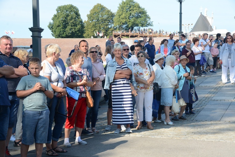 Jedynki u Matki Bożej