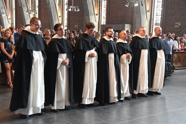 Obłóczyny u dominikanów