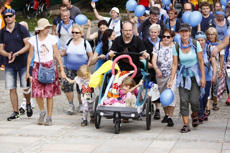 Pielgrzymka na Jasną Górę u celu - cz. 1.