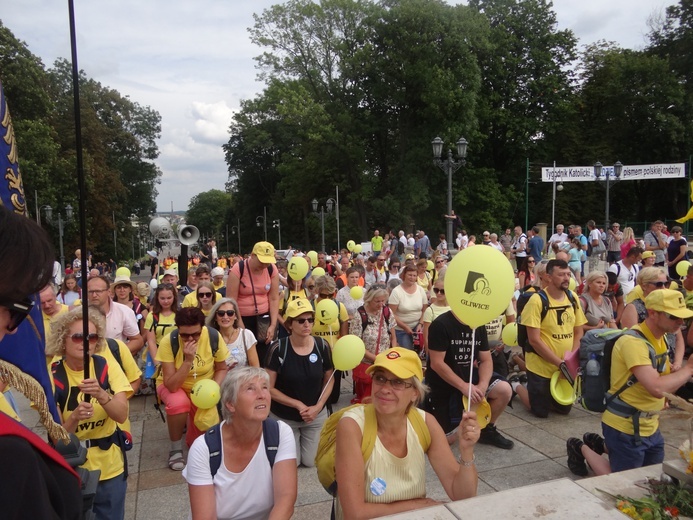 Pielgrzymka na Jasną Górę u celu - cz. 2.