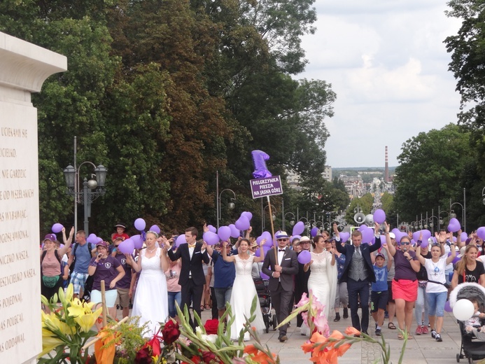 Pielgrzymka na Jasną Górę u celu - cz. 2.