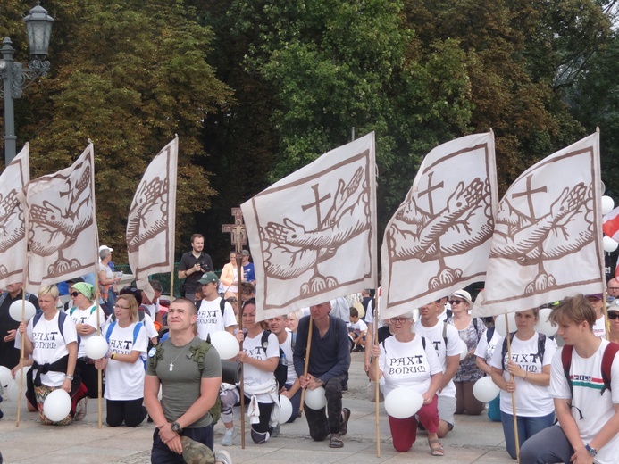 Pielgrzymka na Jasną Górę u celu - cz. 2.