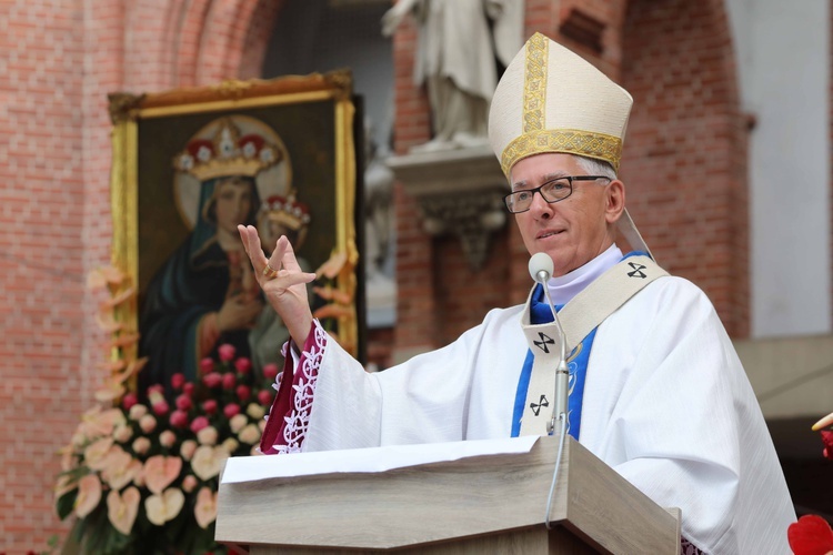 Piekarska pielgrzymka kobiet część 1.