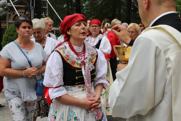 Piekarska pielgrzymka kobiet część 1.