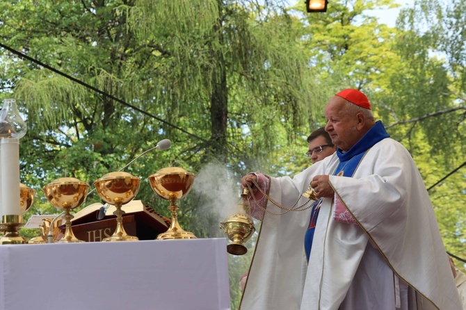 Piekarska pielgrzymka kobiet część 1.