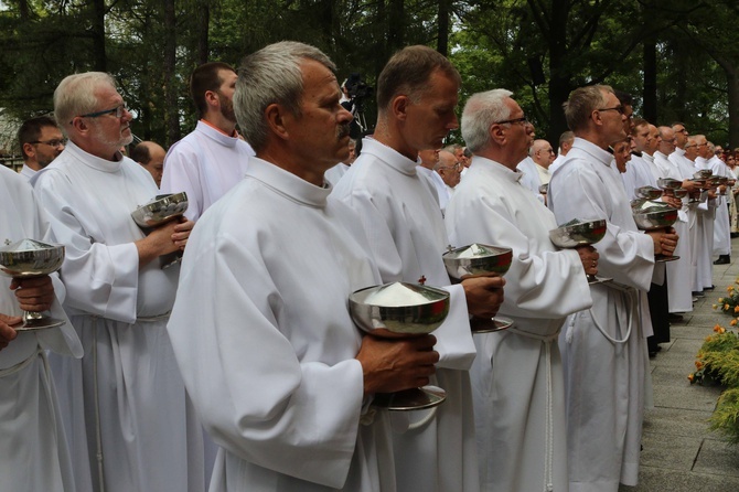 Piekarska pielgrzymka kobiet część 1.