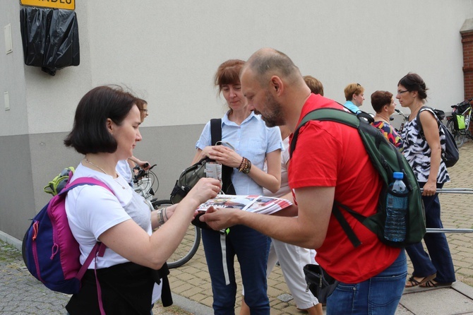 Piekarska pielgrzymka kobiet część 1.