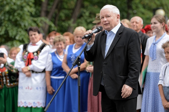 "Musimy bronić rodziny, jej właśnie broni ks. abp Marek Jędraszewski"