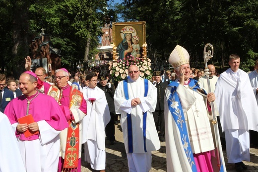 Piekarska pielgrzymka kobiet część 2.