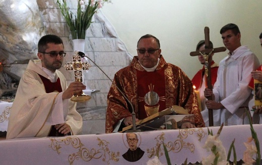 Wprowadzenie relikwii św. Maksymiliana w Pewli Wielkiej