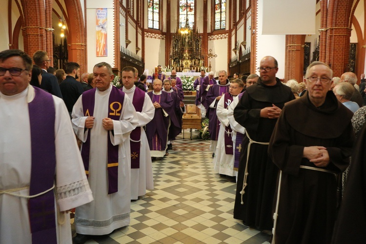 Pogrzeb o. Stanisława Paszewskiego OFM