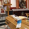 Tłum na pogrzebie franciszkanina. To był oddany Bogu i ludziom kapłan