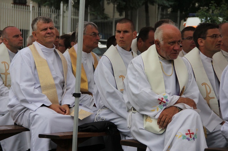 Msza św. w Miechowie i adoracja w Charsznicy (część A)