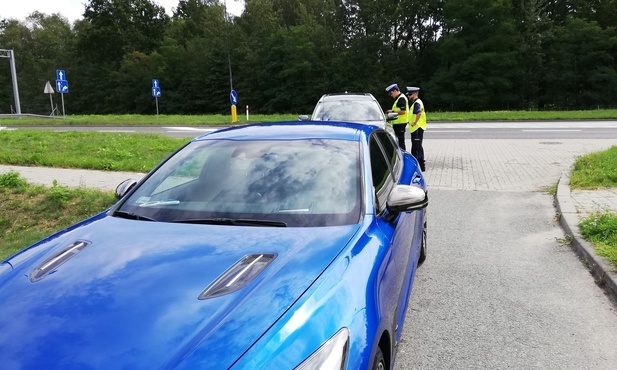 Śląskie. Piraci drogowi na celowniku policji. Ruch na drogach jest mniejszy, ale kierowcy jeżdżą zdecydowanie szybciej 